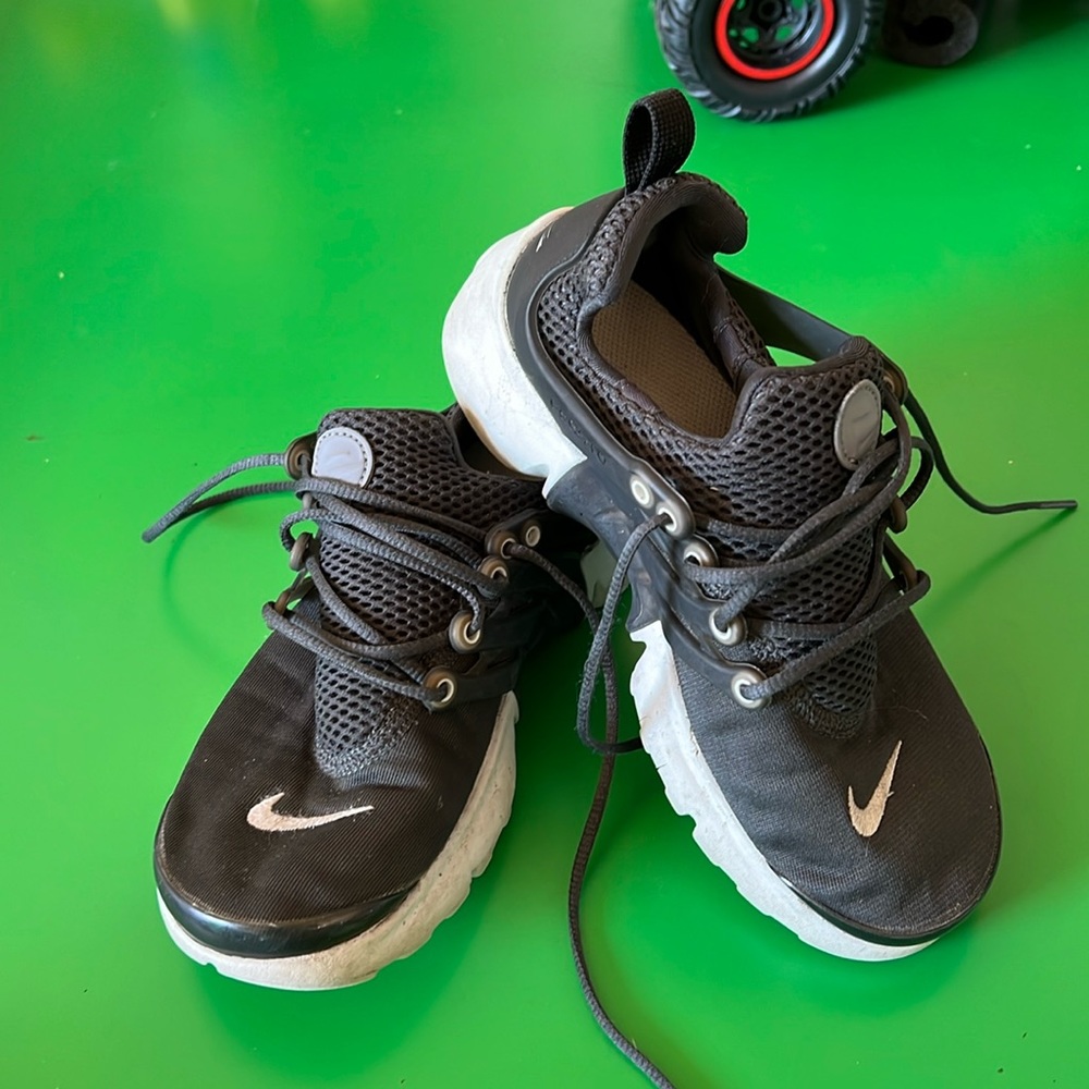 Nike Air Presto Sneaker Sz 3